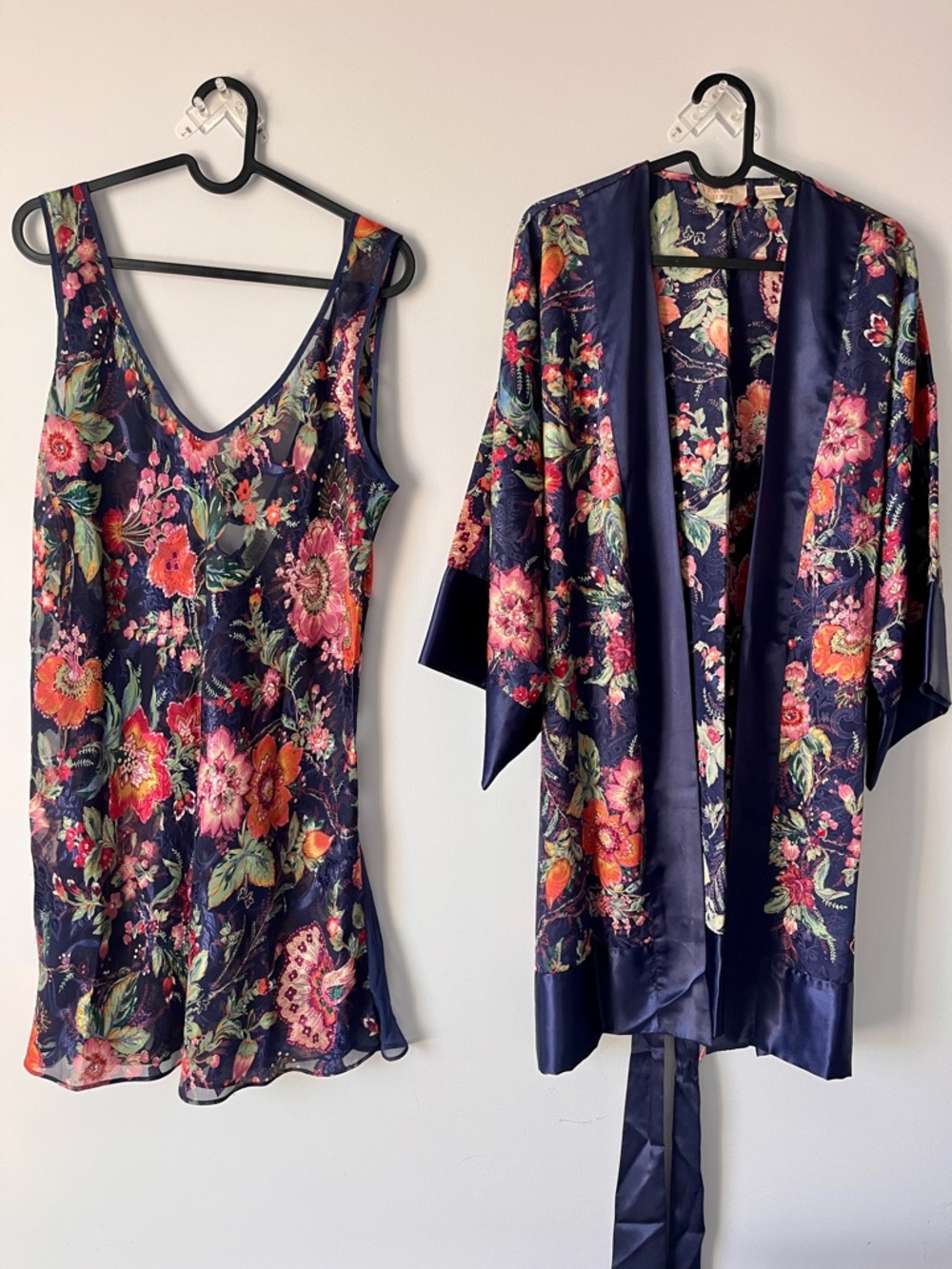 Victoria’s Secret Gold Label Floral Satin Slip & Robe Set Size Medium